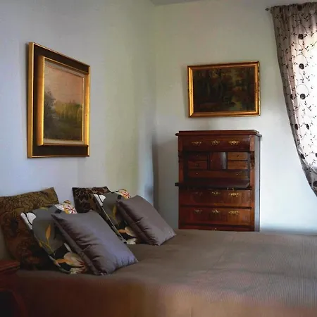 펜션 Three-bedroom Holiday In *